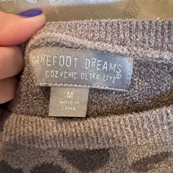 Barefoot Dreams Charcoal Leopard Pullover - Picture 6 of 7